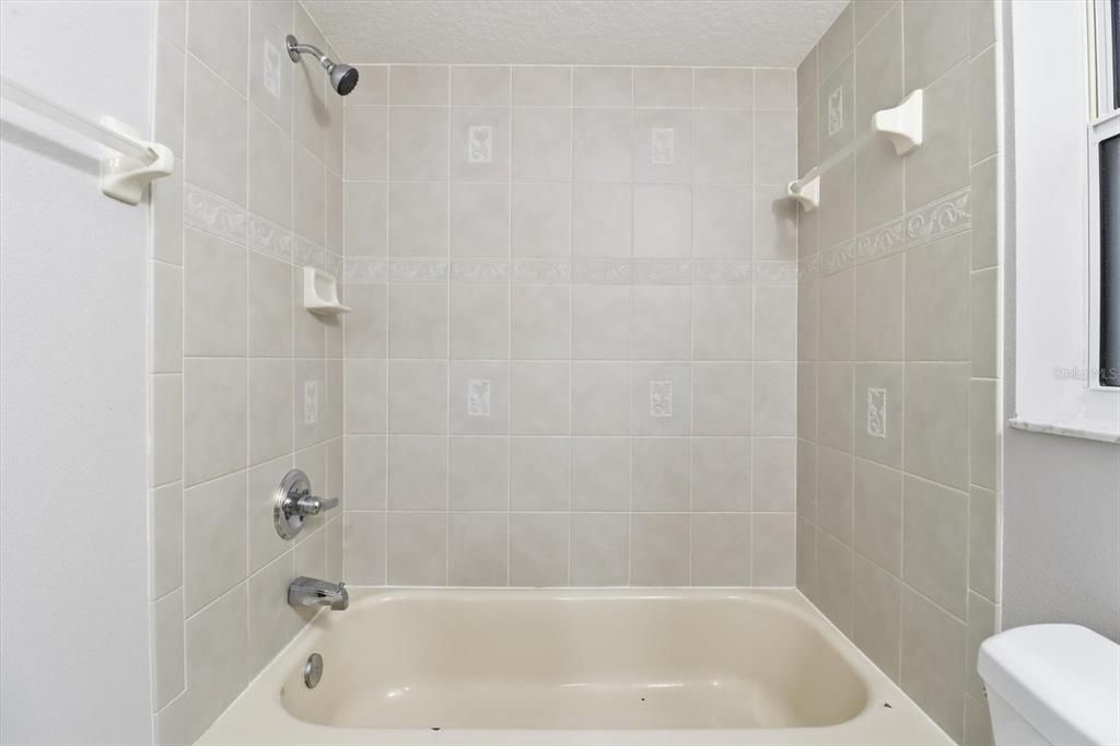 待售: $250,000 (3 贝兹, 2 浴室, 1364 平方英尺)