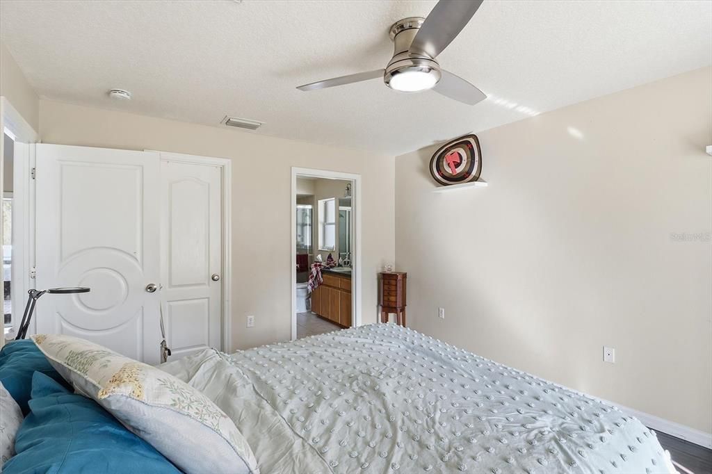 待售: $250,000 (3 贝兹, 2 浴室, 1364 平方英尺)