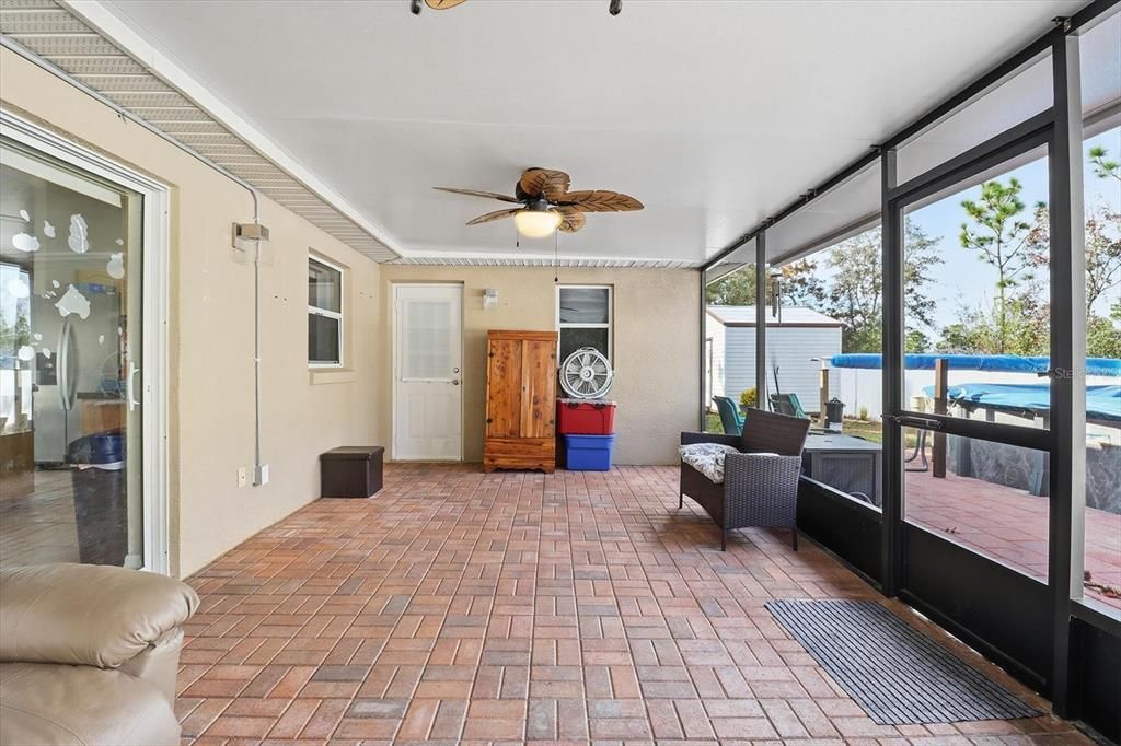 待售: $250,000 (3 贝兹, 2 浴室, 1364 平方英尺)