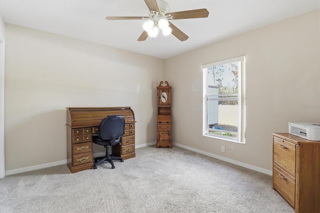 待售: $250,000 (3 贝兹, 2 浴室, 1364 平方英尺)