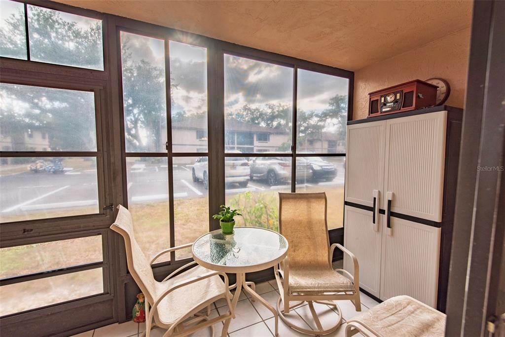 For Sale: $175,000 (3 beds, 2 baths, 1011 Square Feet)