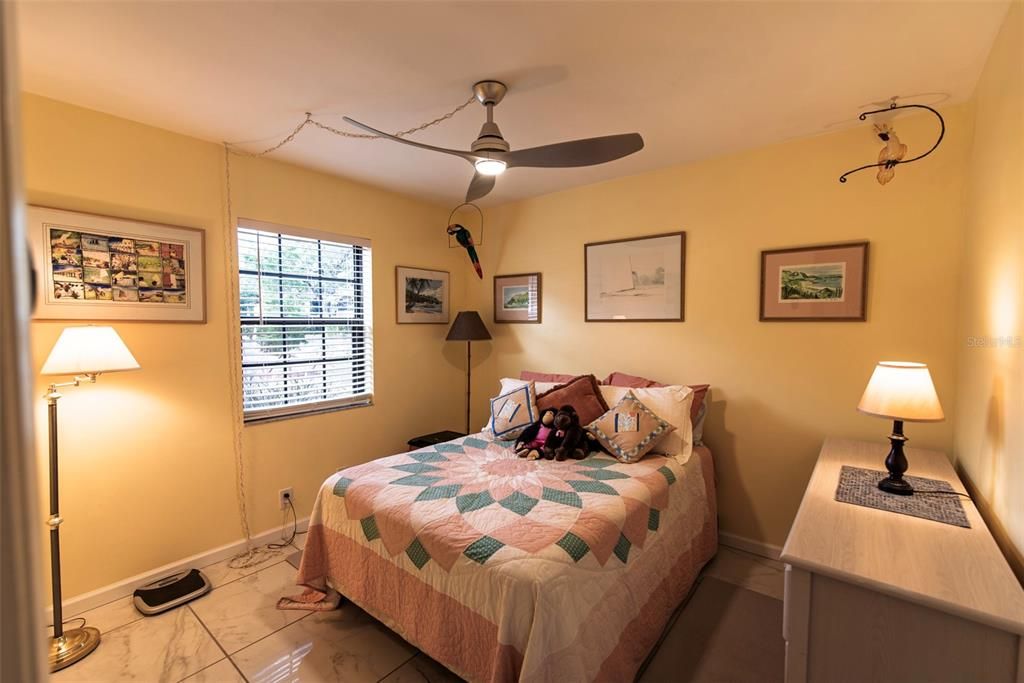 For Sale: $175,000 (3 beds, 2 baths, 1011 Square Feet)