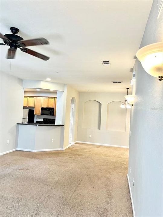 For Rent: $1,925 (3 beds, 2 baths, 1433 Square Feet)
