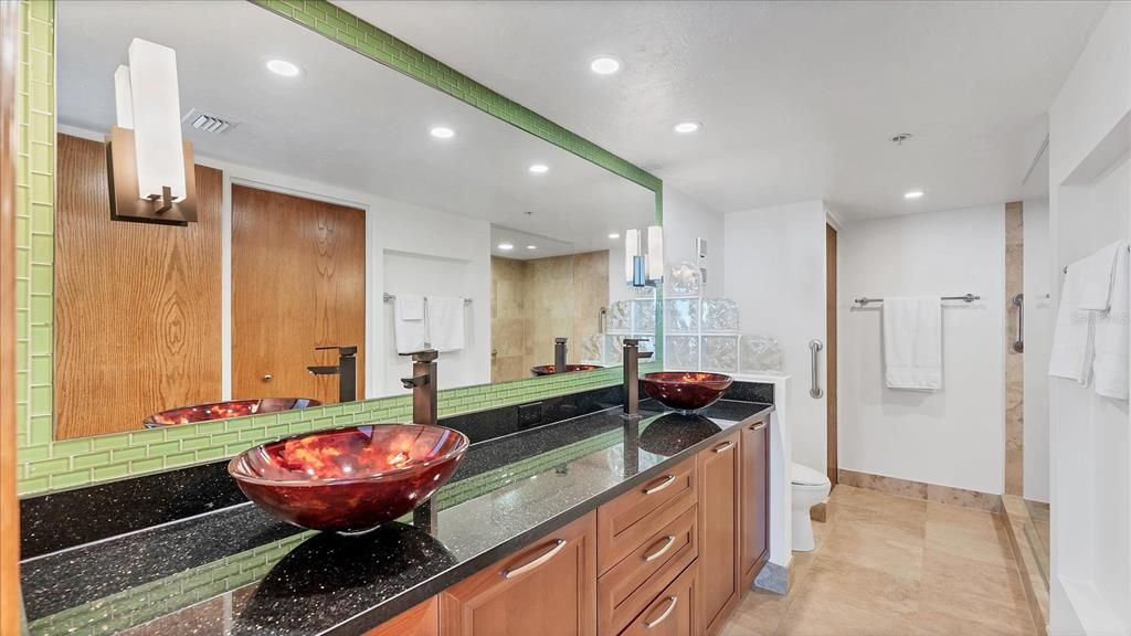 出租: $5,500 (2 贝兹, 2 浴室, 1642 平方英尺)