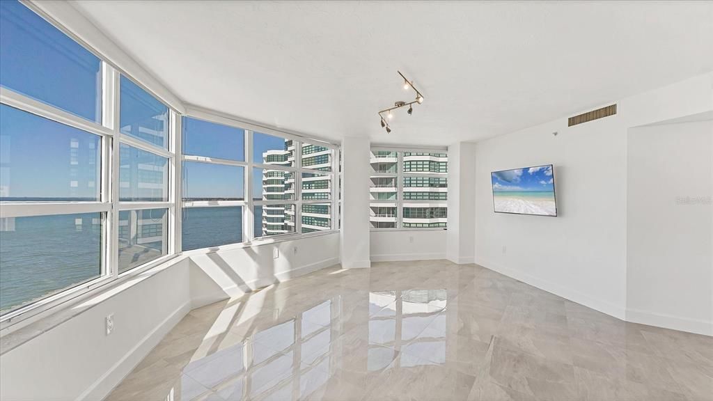 出租: $5,500 (2 贝兹, 2 浴室, 1642 平方英尺)