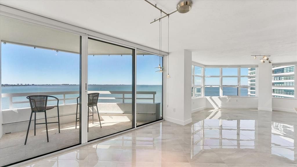 出租: $5,500 (2 贝兹, 2 浴室, 1642 平方英尺)