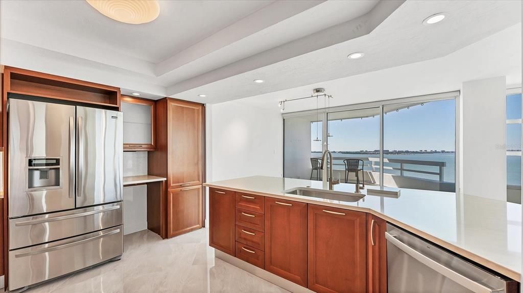 出租: $5,500 (2 贝兹, 2 浴室, 1642 平方英尺)