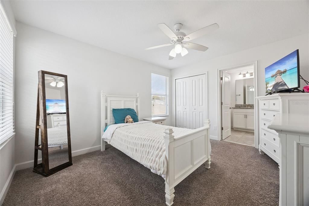 En Venta: $499,900 (3 camas, 2 baños, 2011 Pies cuadrados)