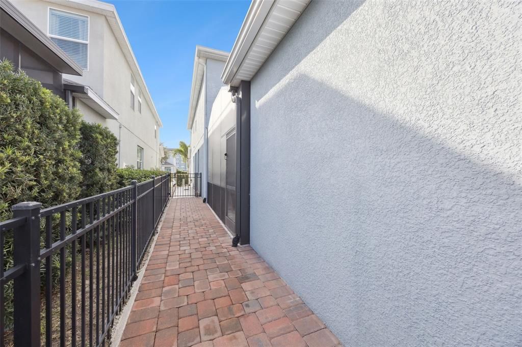 En Venta: $499,900 (3 camas, 2 baños, 2011 Pies cuadrados)