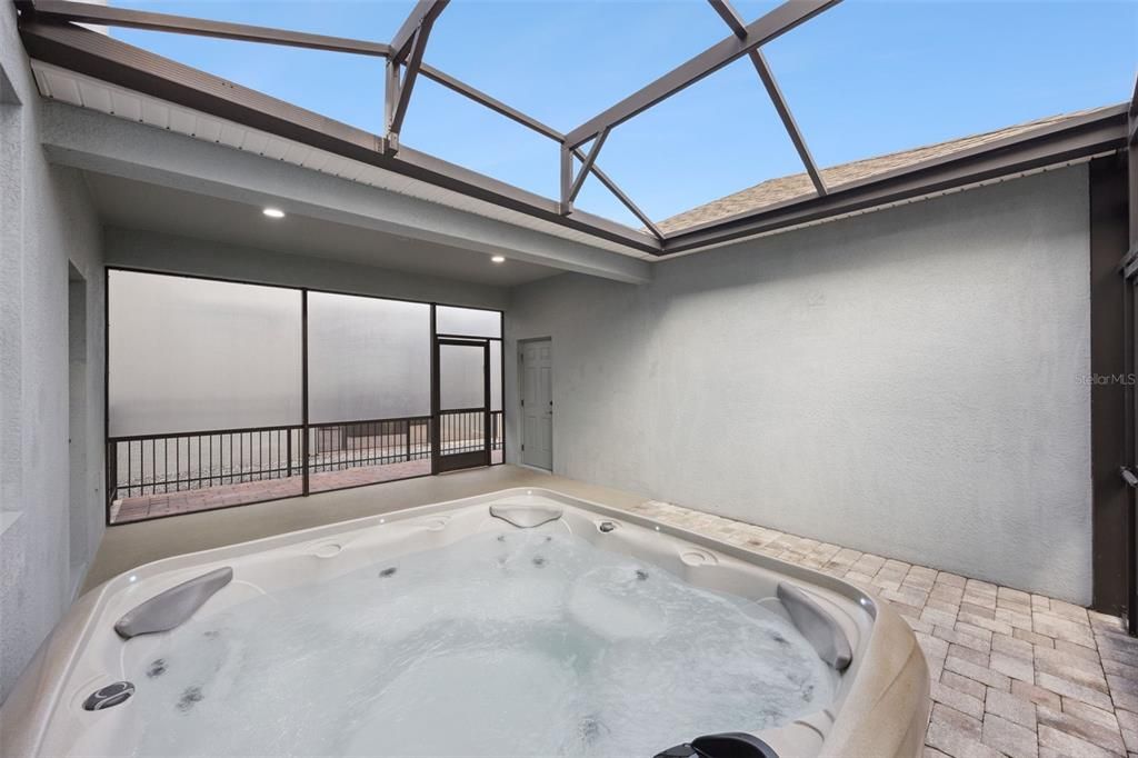 En Venta: $499,900 (3 camas, 2 baños, 2011 Pies cuadrados)