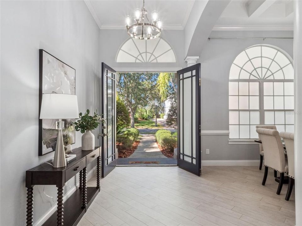 For Sale: $999,000 (5 beds, 4 baths, 3516 Square Feet)