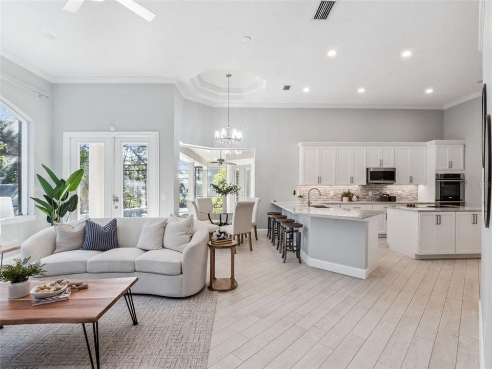 For Sale: $999,000 (5 beds, 4 baths, 3516 Square Feet)