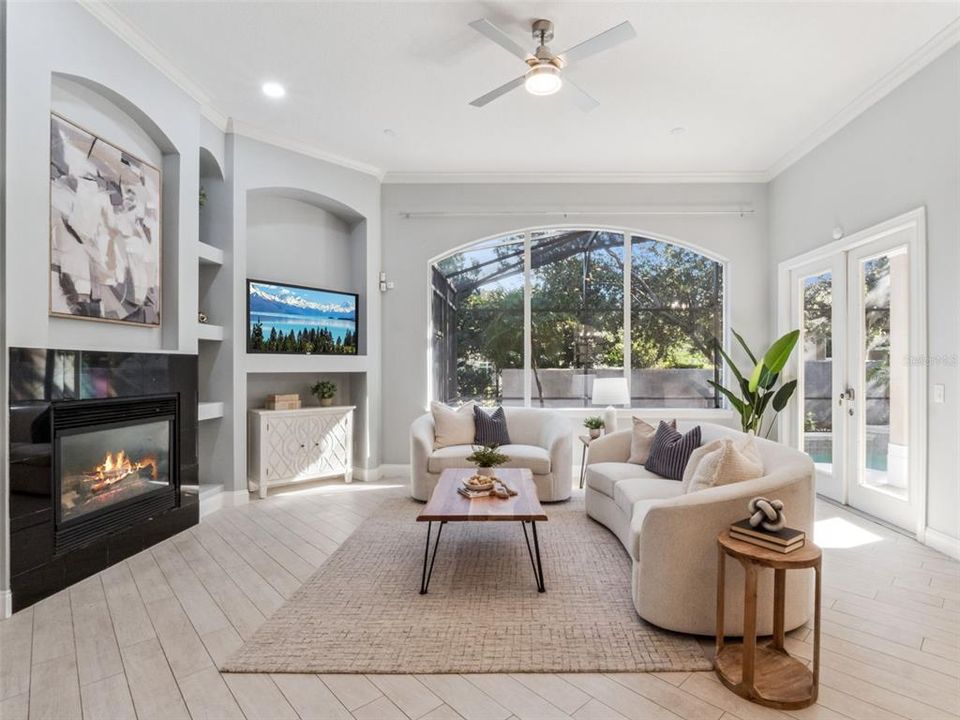 For Sale: $999,000 (5 beds, 4 baths, 3516 Square Feet)