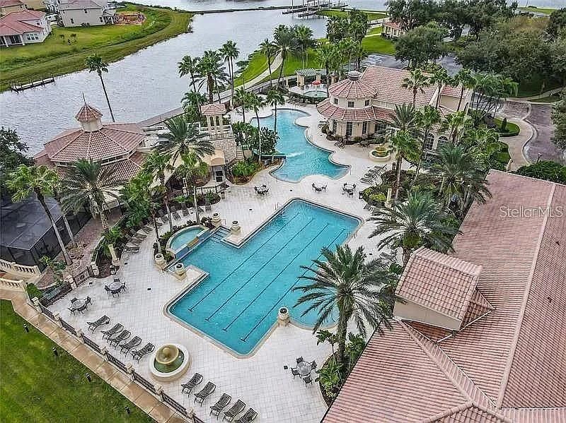 出租: $2,995 (4 贝兹, 3 浴室, 2452 平方英尺)