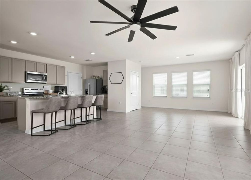 For Rent: $2,700 (4 beds, 2 baths, 2328 Square Feet)