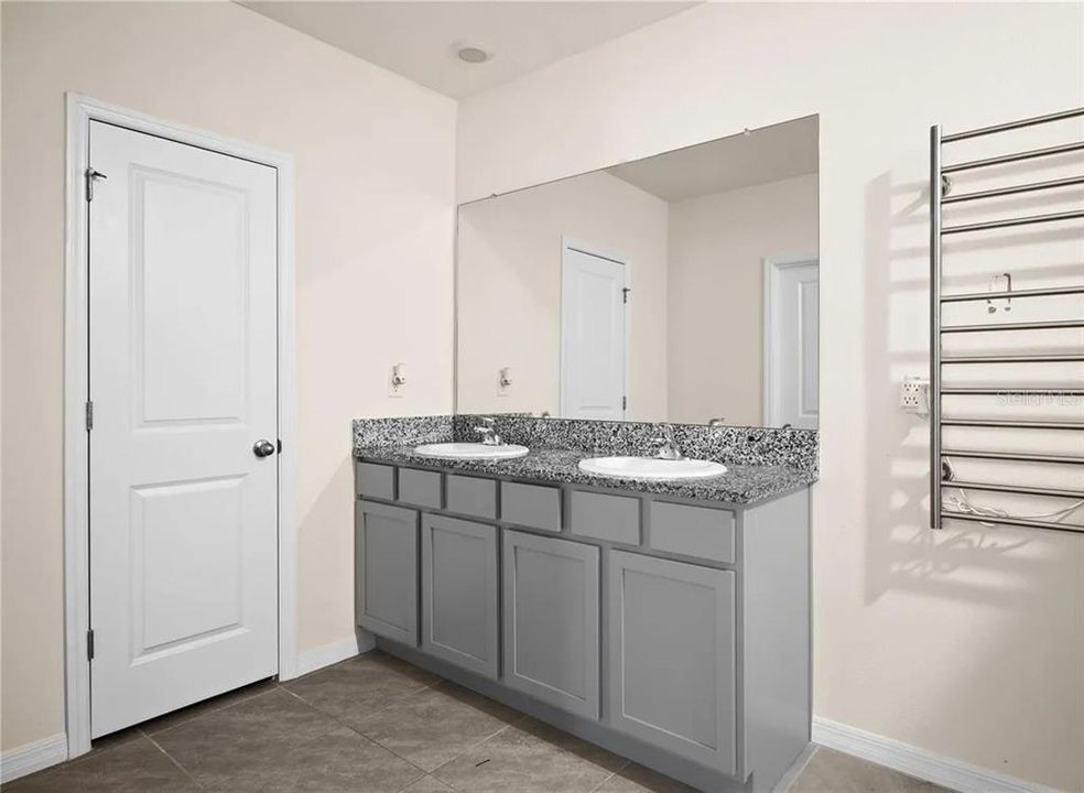 For Rent: $2,700 (4 beds, 2 baths, 2328 Square Feet)