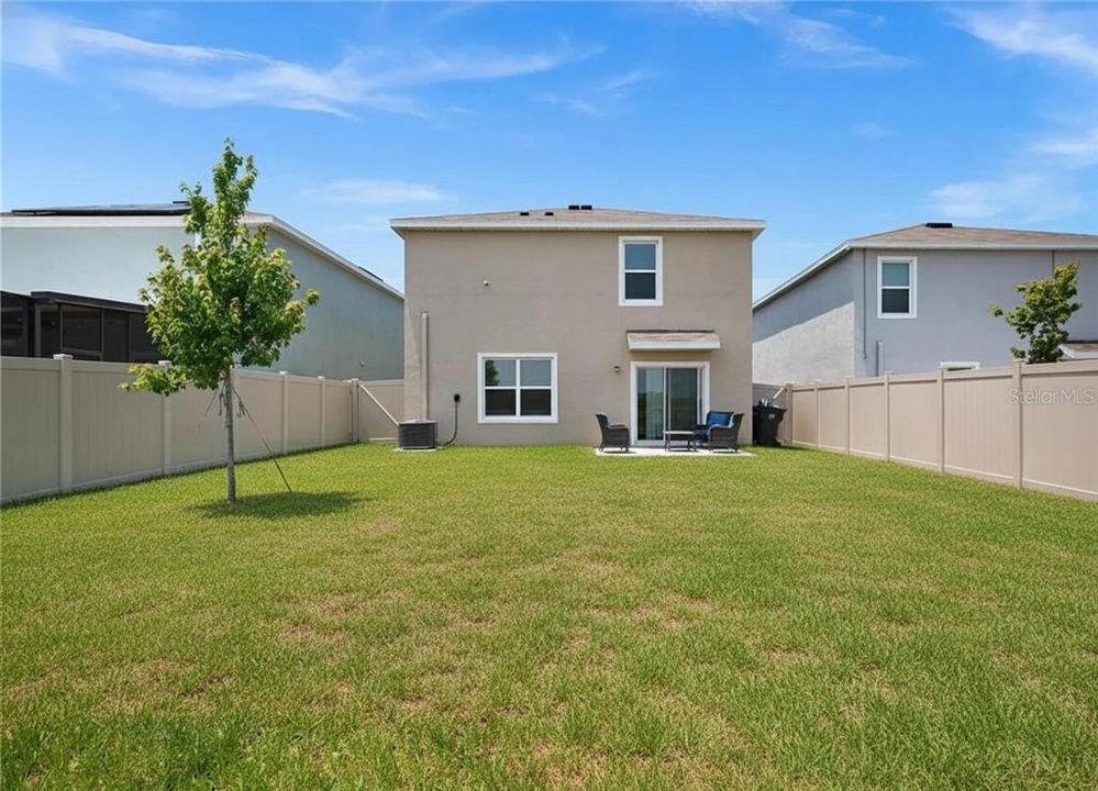 For Rent: $2,700 (4 beds, 2 baths, 2328 Square Feet)