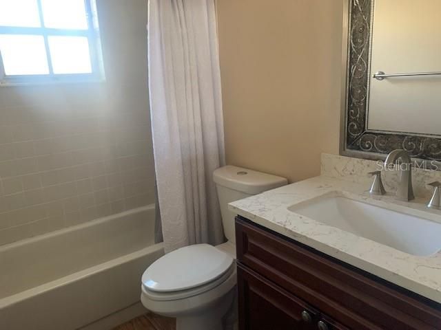 For Sale: $219,900 (2 beds, 2 baths, 1351 Square Feet)