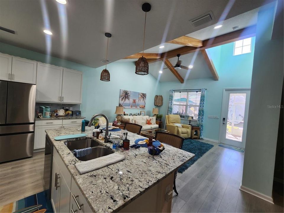 En Renta: $2,975 (2 camas, 2 baños, 1303 Pies cuadrados)