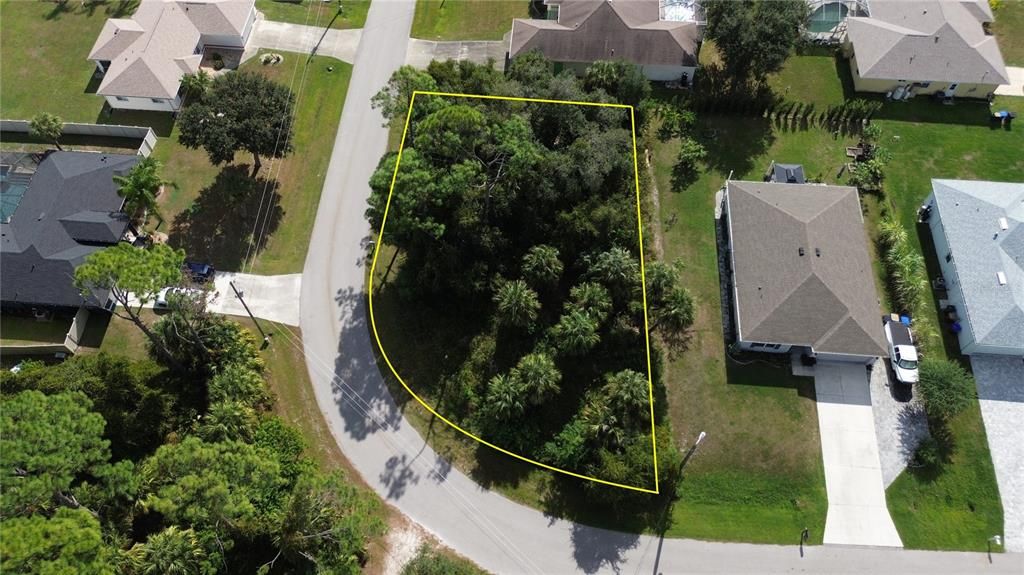 En Venta: $19,900 (0.25 acres)