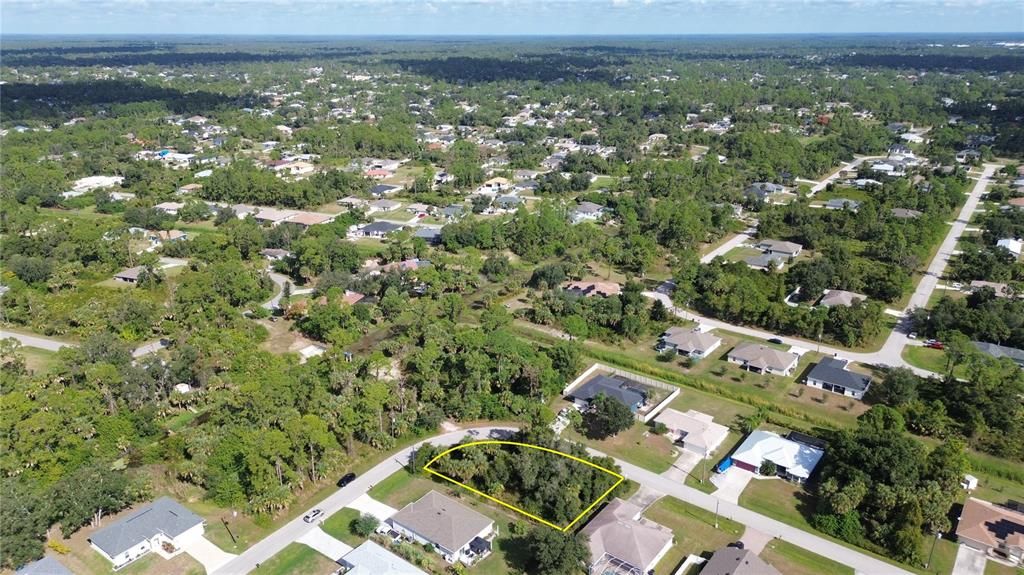 En Venta: $19,900 (0.25 acres)