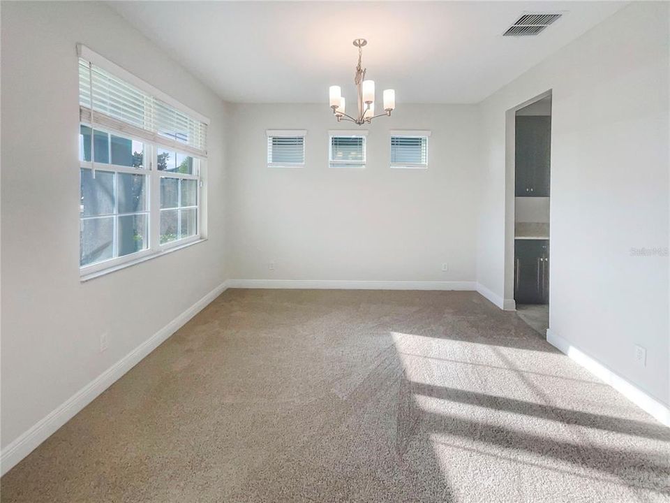 For Sale: $600,000 (5 beds, 4 baths, 3594 Square Feet)