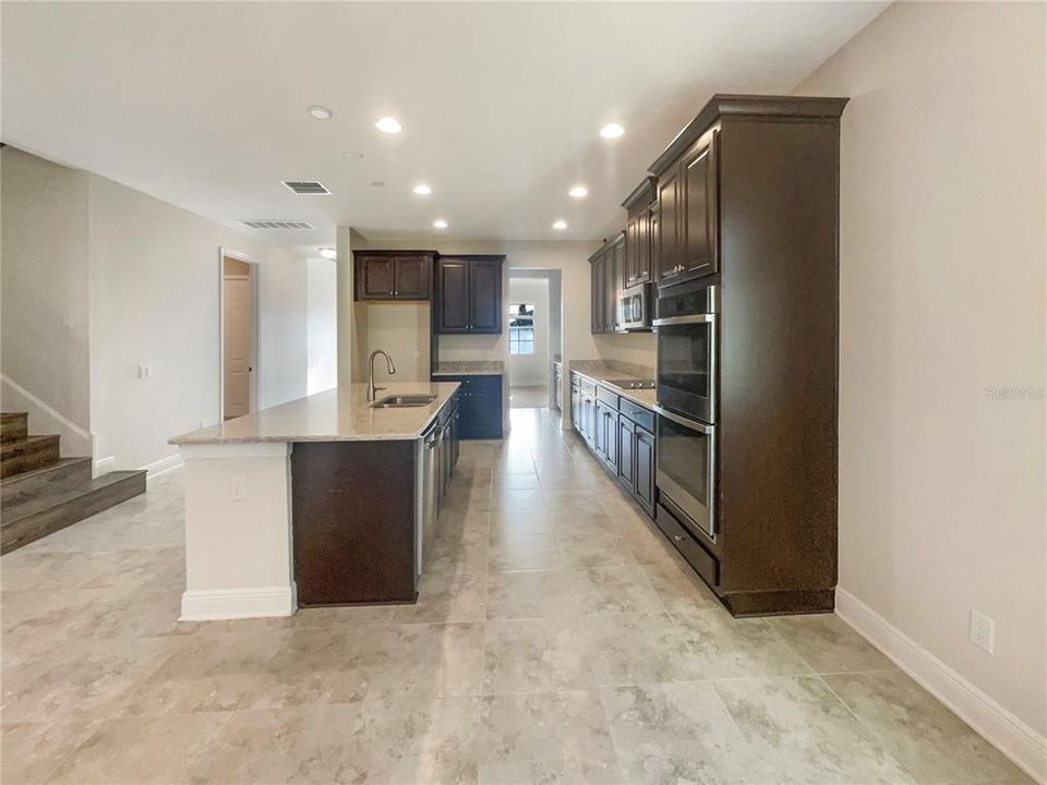 For Sale: $600,000 (5 beds, 4 baths, 3594 Square Feet)