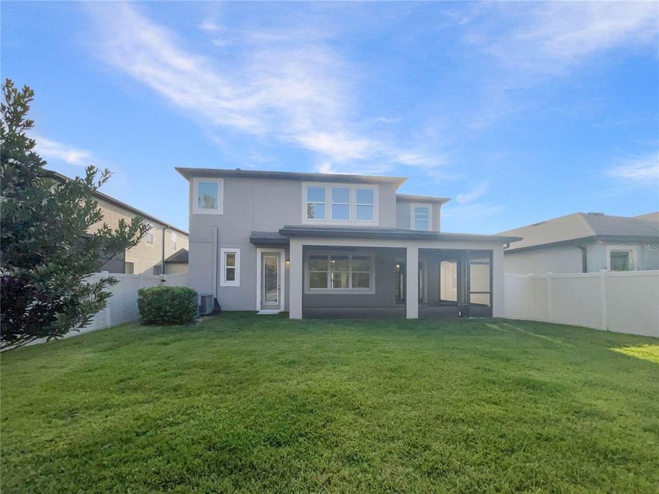 For Sale: $600,000 (5 beds, 4 baths, 3594 Square Feet)