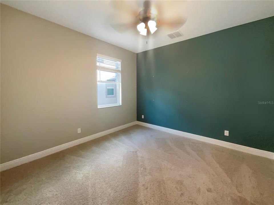 For Sale: $600,000 (5 beds, 4 baths, 3594 Square Feet)