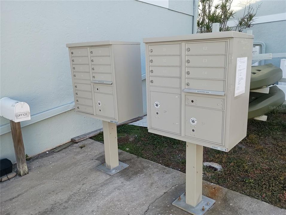 For Sale: $315,000 (2 beds, 2 baths, 1336 Square Feet)