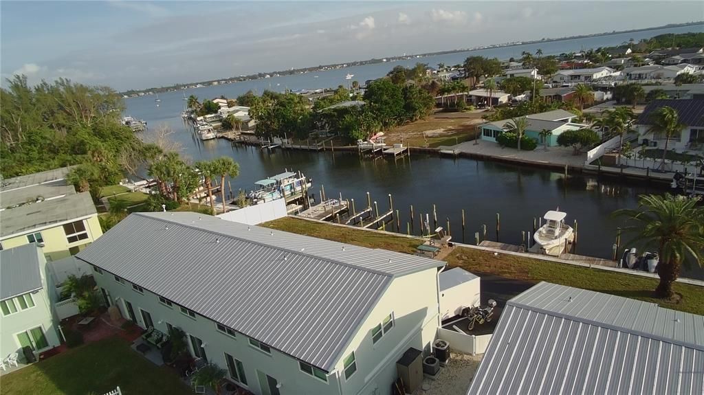 For Sale: $315,000 (2 beds, 2 baths, 1336 Square Feet)