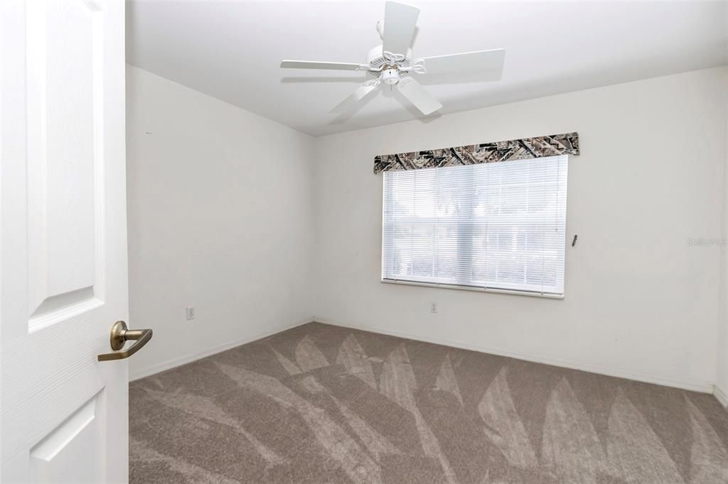 待售: $285,000 (3 贝兹, 2 浴室, 1730 平方英尺)