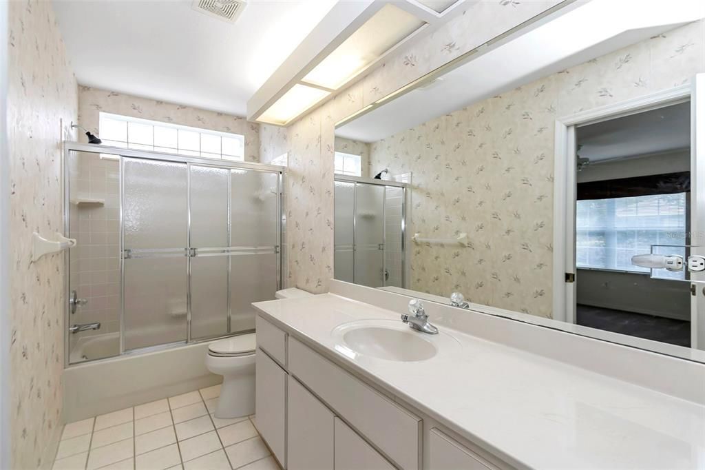 待售: $285,000 (3 贝兹, 2 浴室, 1730 平方英尺)