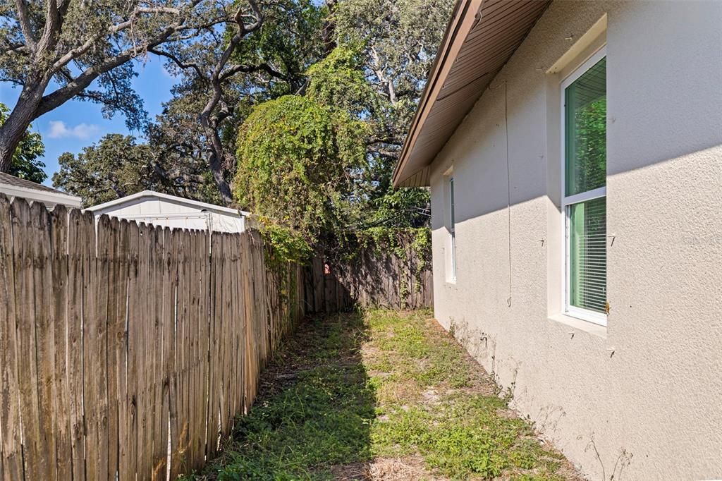 For Sale: $349,900 (4 beds, 2 baths, 1392 Square Feet)