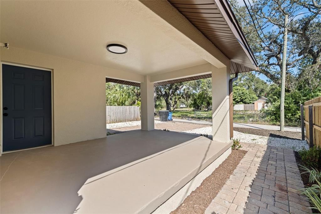 For Sale: $349,900 (4 beds, 2 baths, 1392 Square Feet)