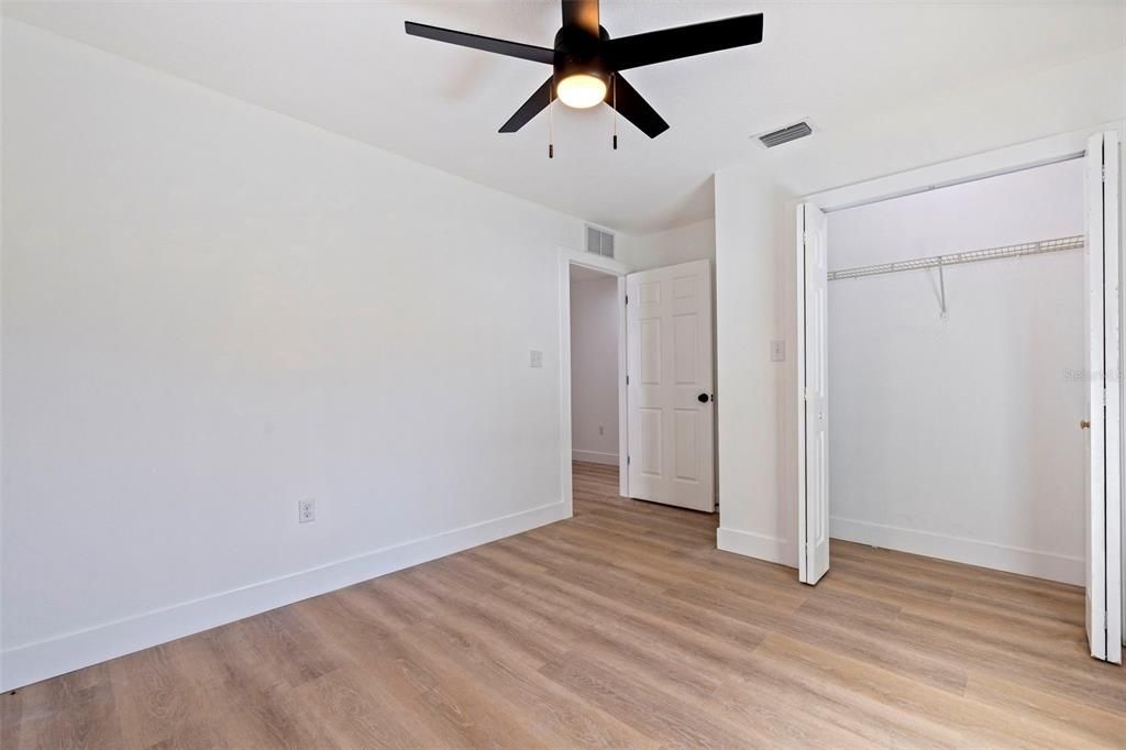 For Sale: $349,900 (4 beds, 2 baths, 1392 Square Feet)