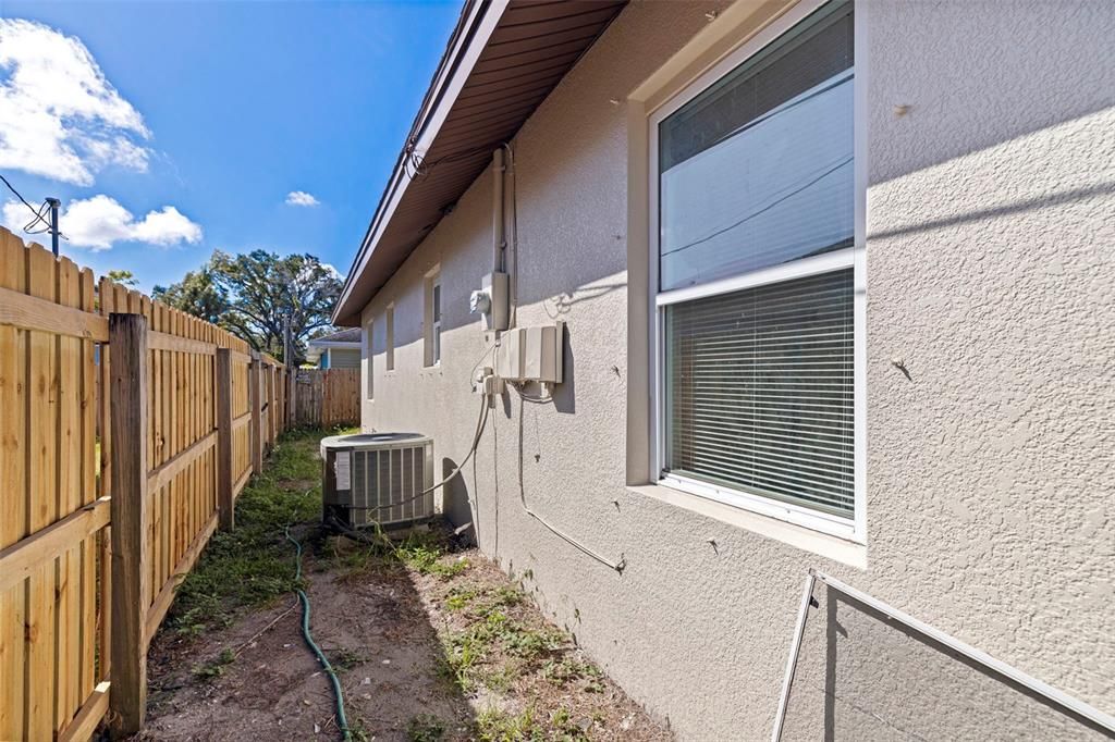 For Sale: $349,900 (4 beds, 2 baths, 1392 Square Feet)