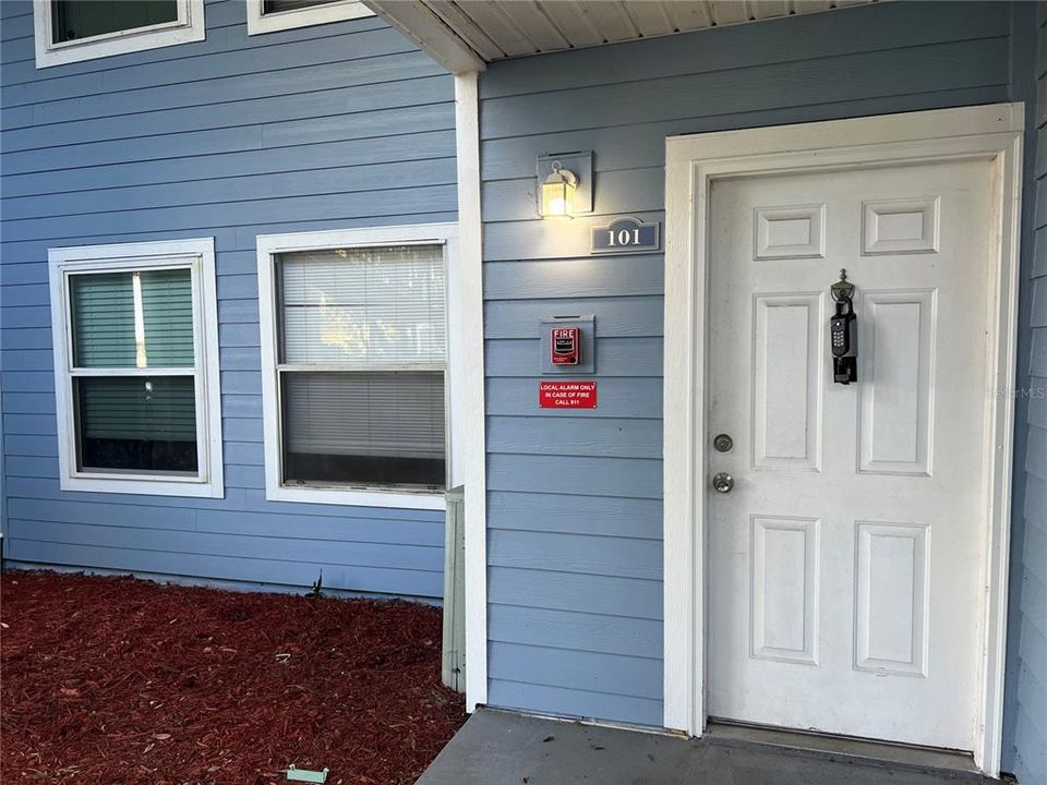 В аренду: $1,600 (2 спален, 2 ванн, 912 Квадратных фут)