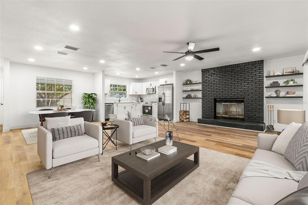 На продажу: $369,999 (3 спален, 2 ванн, 1335 Квадратных фут)