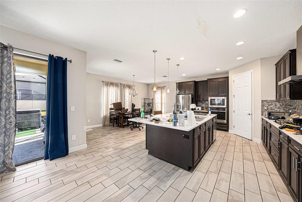 待售: $515,000 (4 贝兹, 2 浴室, 2804 平方英尺)