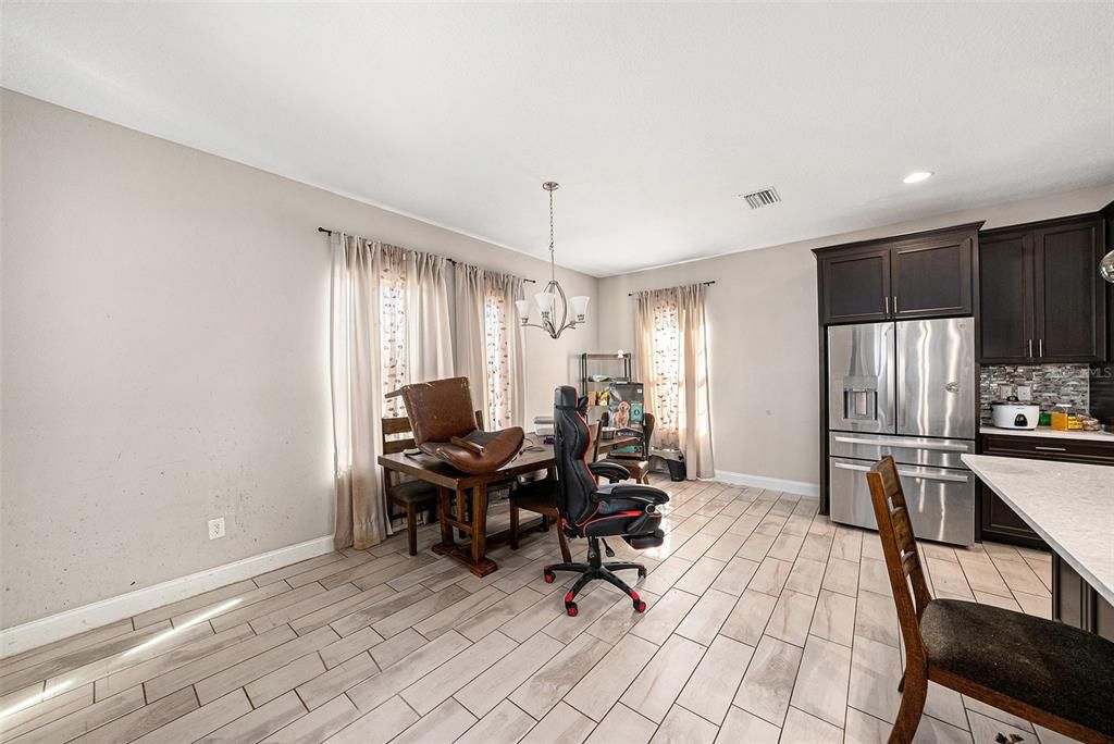 待售: $515,000 (4 贝兹, 2 浴室, 2804 平方英尺)