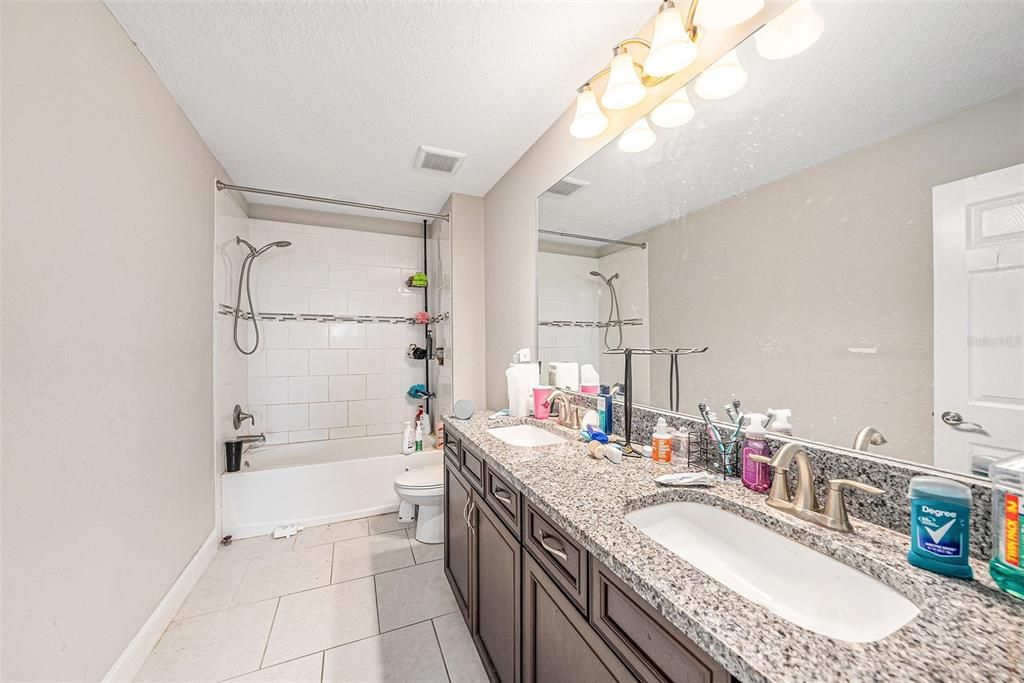 待售: $515,000 (4 贝兹, 2 浴室, 2804 平方英尺)