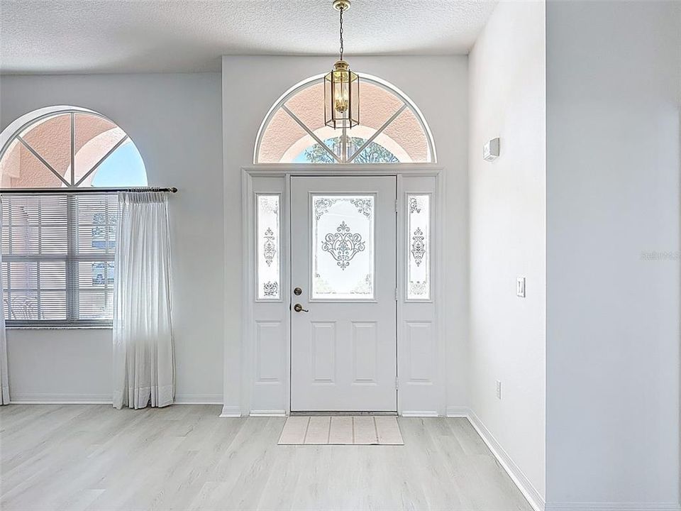 На продажу: $460,000 (4 спален, 3 ванн, 2218 Квадратных фут)