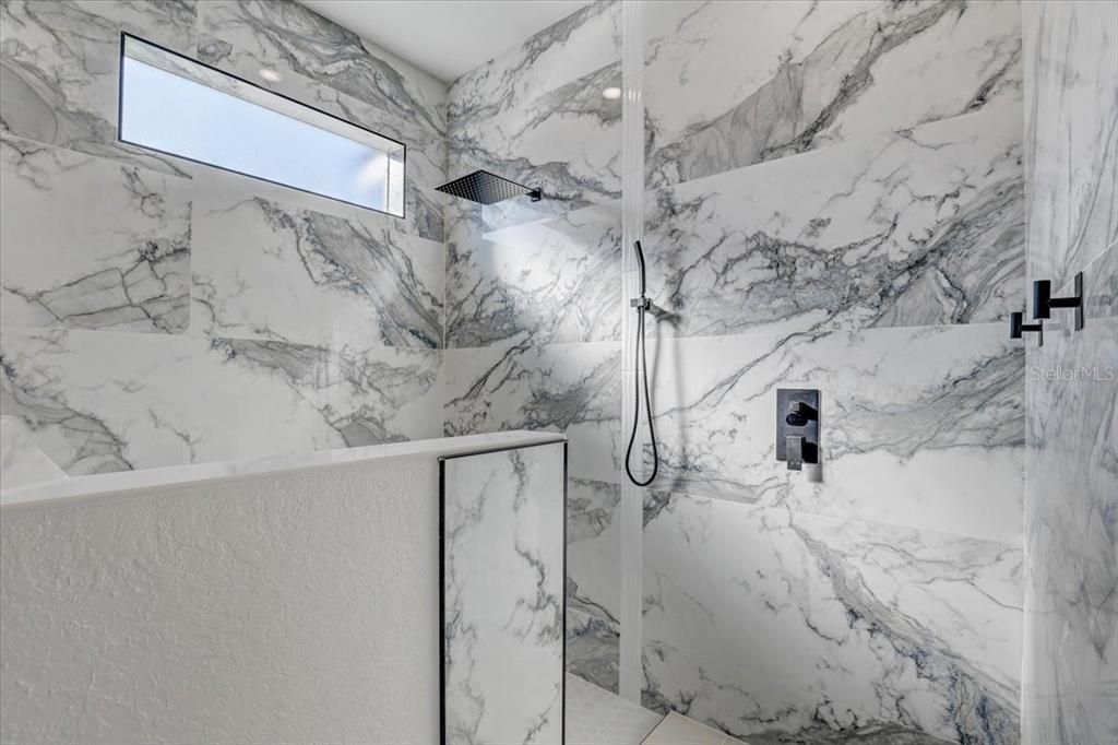 For Sale: $479,900 (4 beds, 3 baths, 2596 Square Feet)