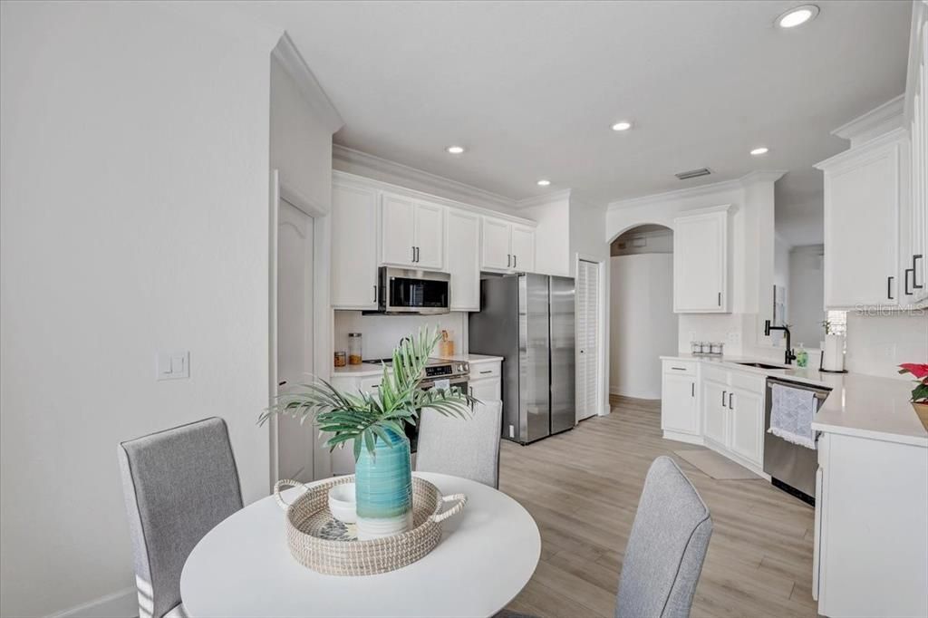 For Sale: $479,900 (4 beds, 3 baths, 2596 Square Feet)