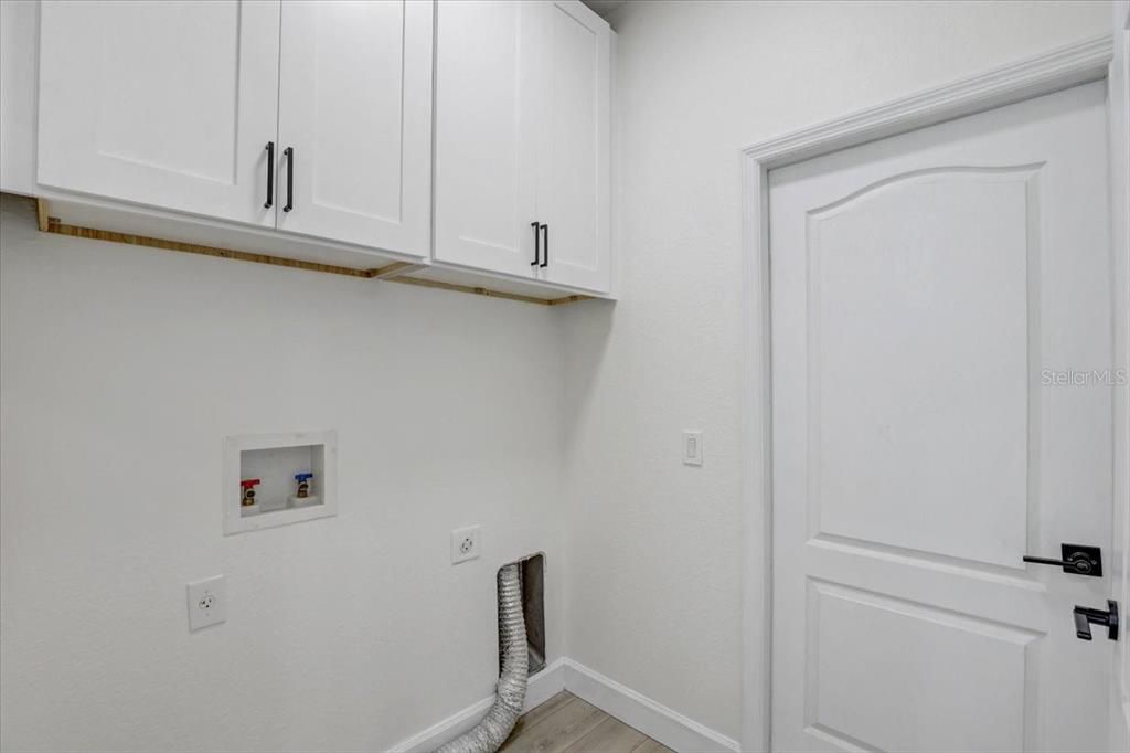 For Sale: $479,900 (4 beds, 3 baths, 2596 Square Feet)