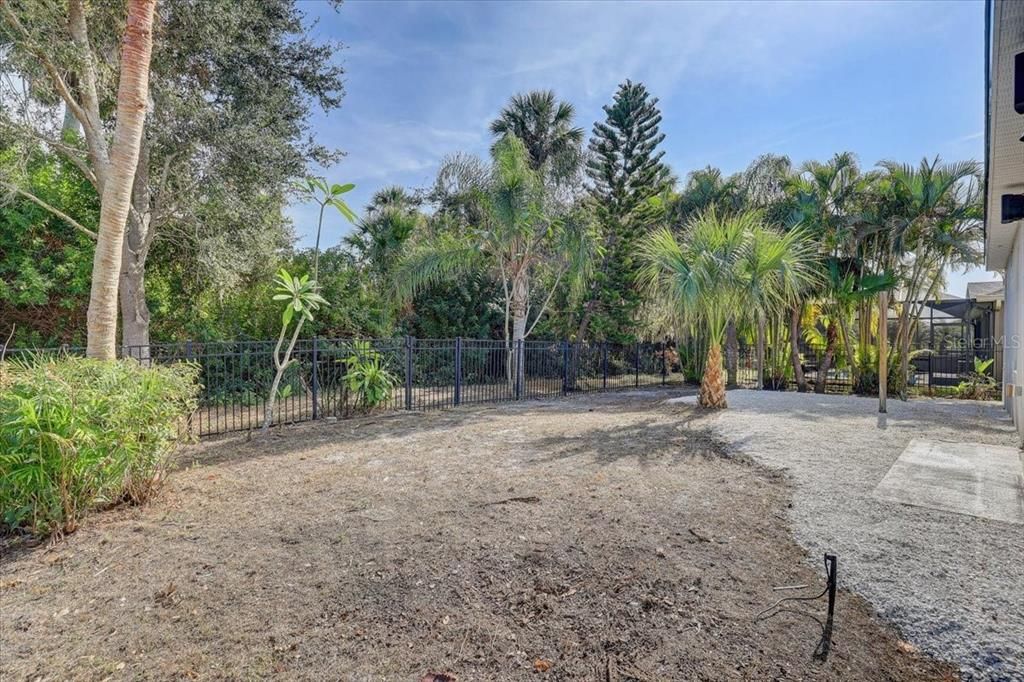 For Sale: $479,900 (4 beds, 3 baths, 2596 Square Feet)