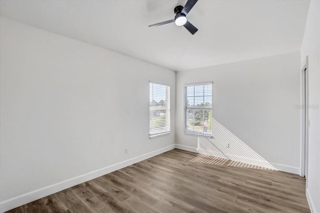 For Sale: $479,900 (4 beds, 3 baths, 2596 Square Feet)