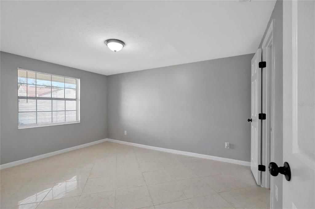 For Sale: $359,900 (3 beds, 2 baths, 1272 Square Feet)