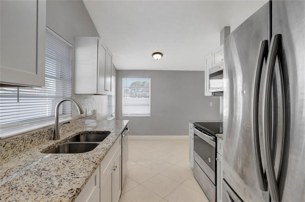 For Sale: $359,900 (3 beds, 2 baths, 1272 Square Feet)